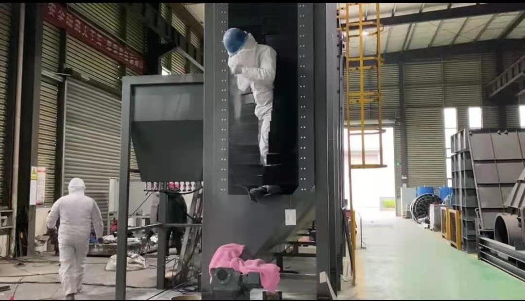 高端拋丸機(jī)、拋丸設(shè)備廠(chǎng)內(nèi)景展示